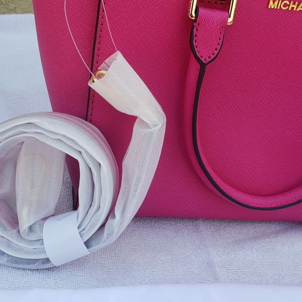 Michael Kors Selma purse - Picture 5 of 7